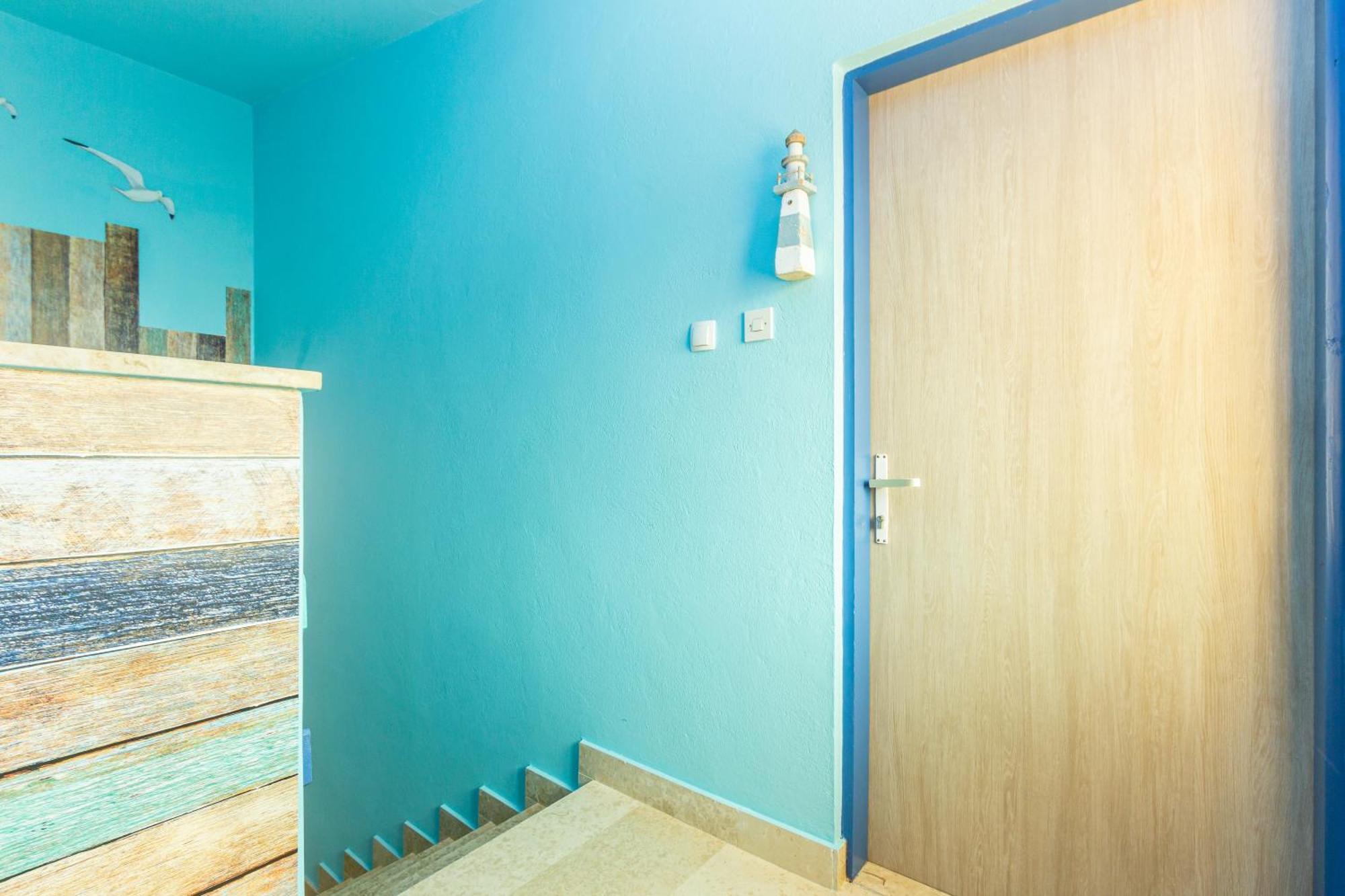 Rooms & Studio Apartments By The Way Baška Esterno foto