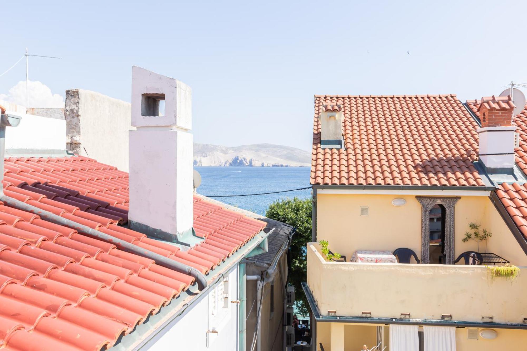 Rooms & Studio Apartments By The Way Baška Esterno foto