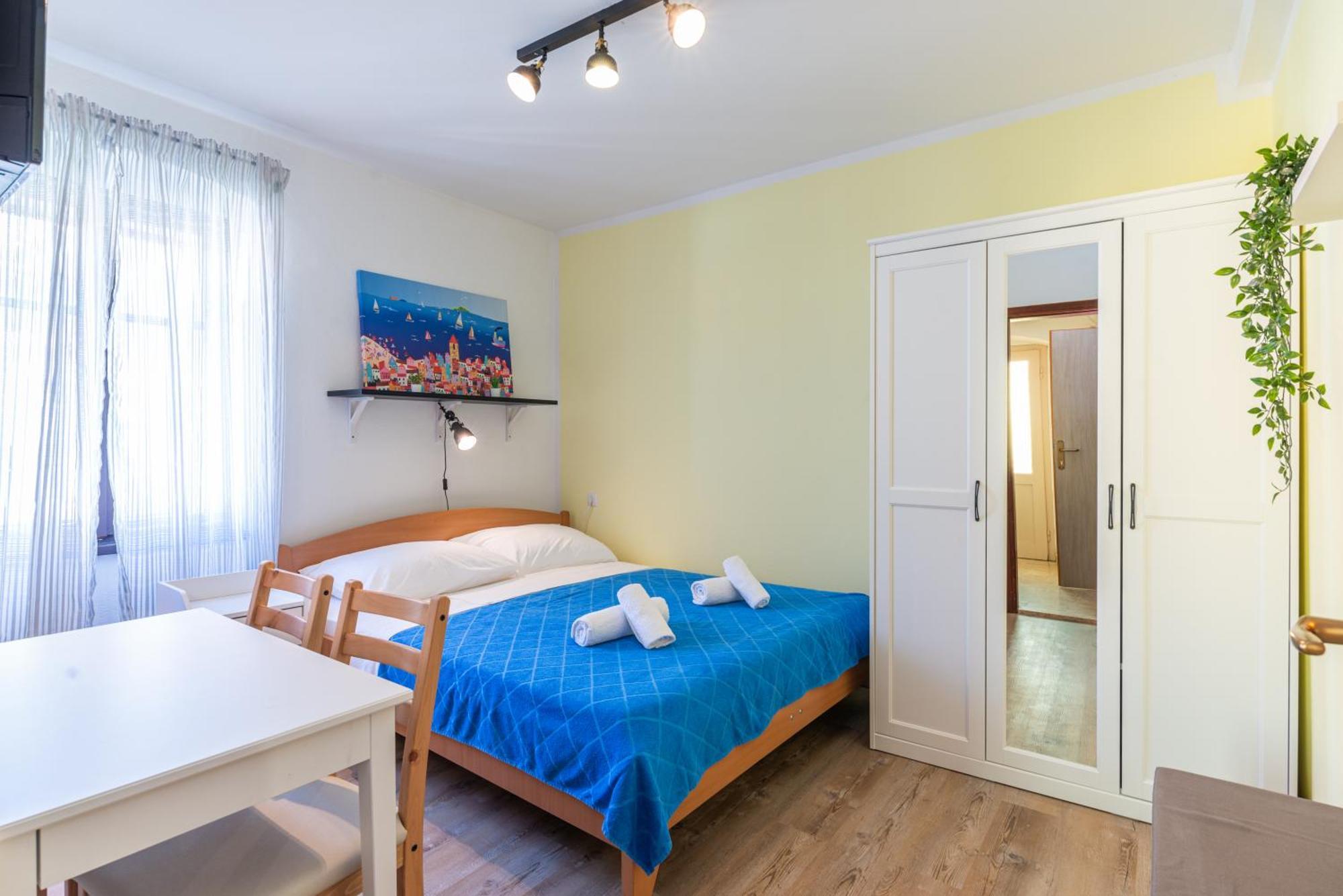Rooms & Studio Apartments By The Way Baška Esterno foto
